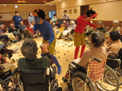 「鬼は外～～！」