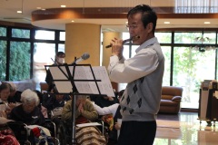 笛の音が響きます