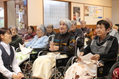 お礼を伝えられる様子